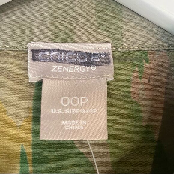 Chico’s Zenergy Zip Up Shirt Jacket 00P XXS 3/4 Sleeve Olive Green Abstract - Picture 3 of 3